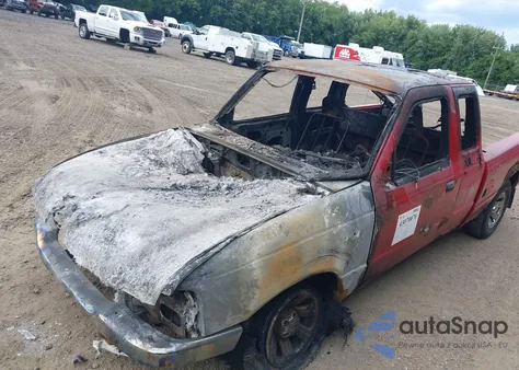 2002 Ford Ranger Edge/Tremor/Xl/Xlt z USA, uszkodzony, nr VIN 1FTYR14V42TA69344